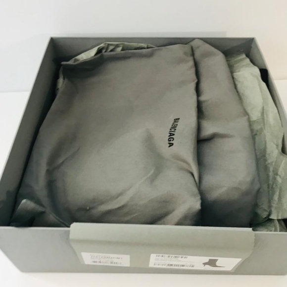 - New 💯 Authentic Balenciaga Black Knit Fabric Knife Ankle Socks Booties 3 - Picture 17 of 17